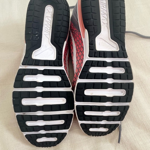 Nike Womens 852465-003 Gray & Pink Air Max Sequent 2 Size 8. Running Shoes EUC - Picture 8 of 8